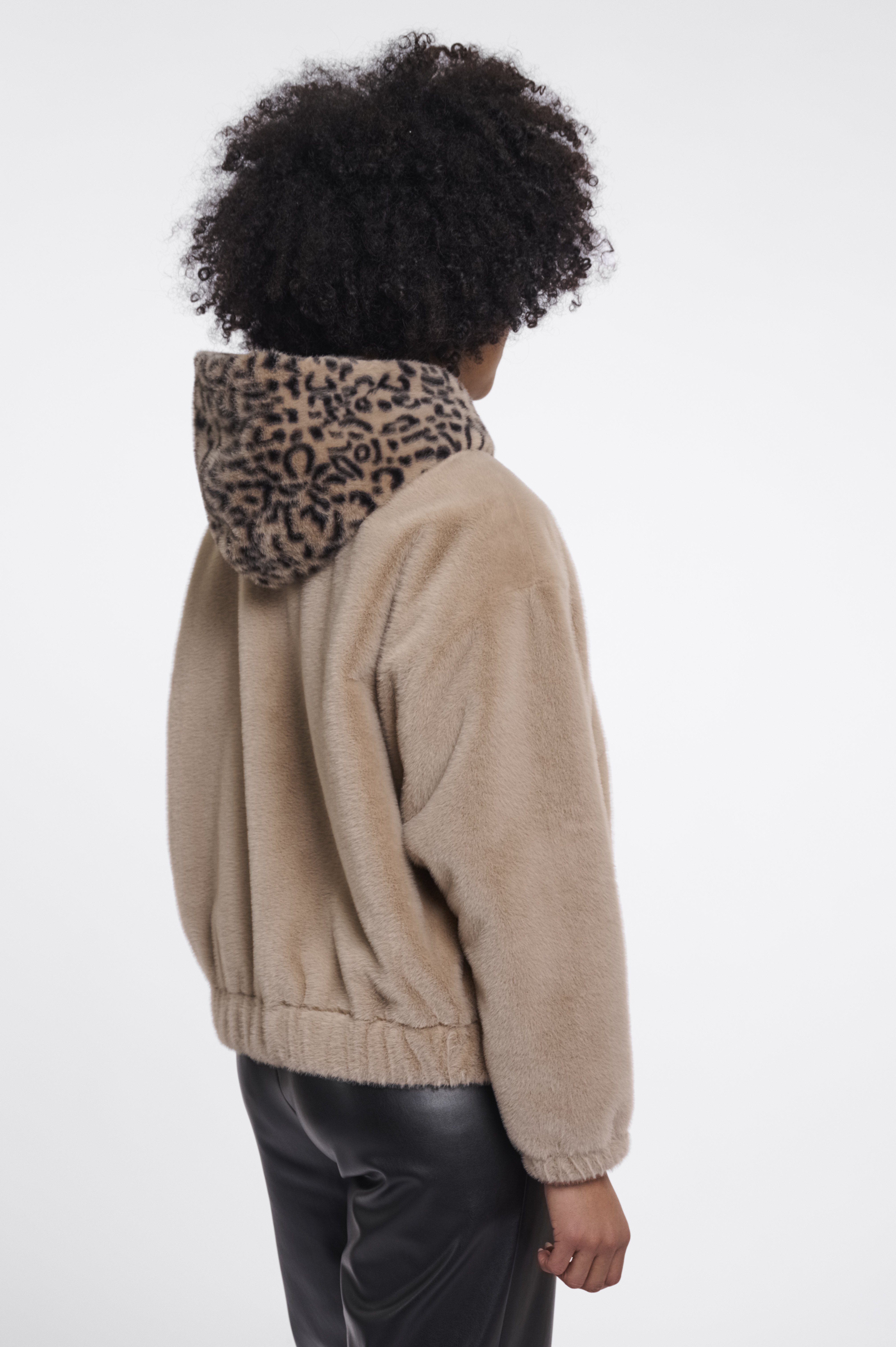 RINO & PELLE "ORI Jacket Leo with zipper and hood Oat" – superweiche Kuscheljacke mit Kapuze– Wintermantel – Winterjacke braun Kopie