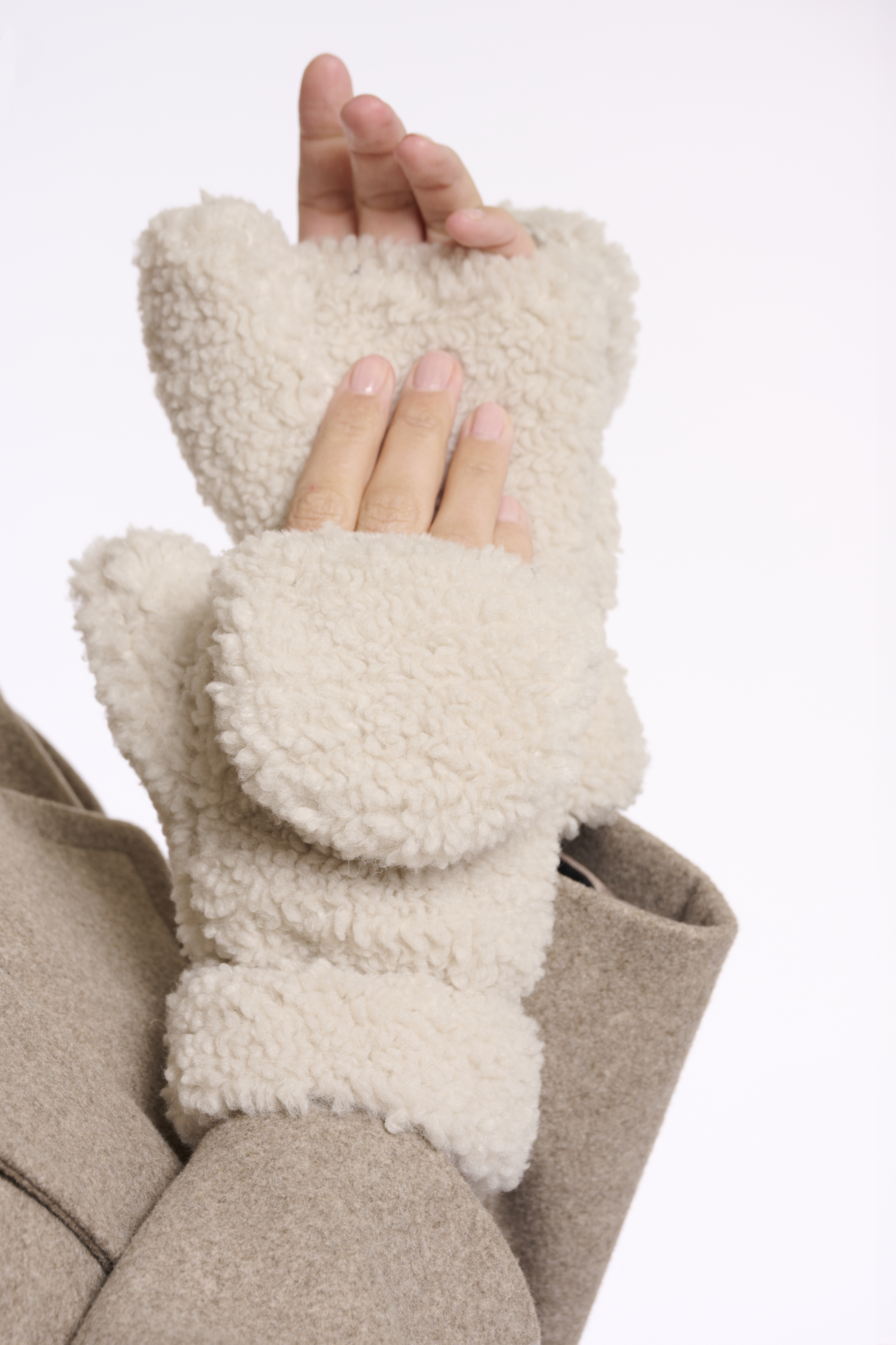 RINO & PELLE Teddy Fäustlinge mit Innenöffnung "Aleida" – Kunstfell – Handschuhe  