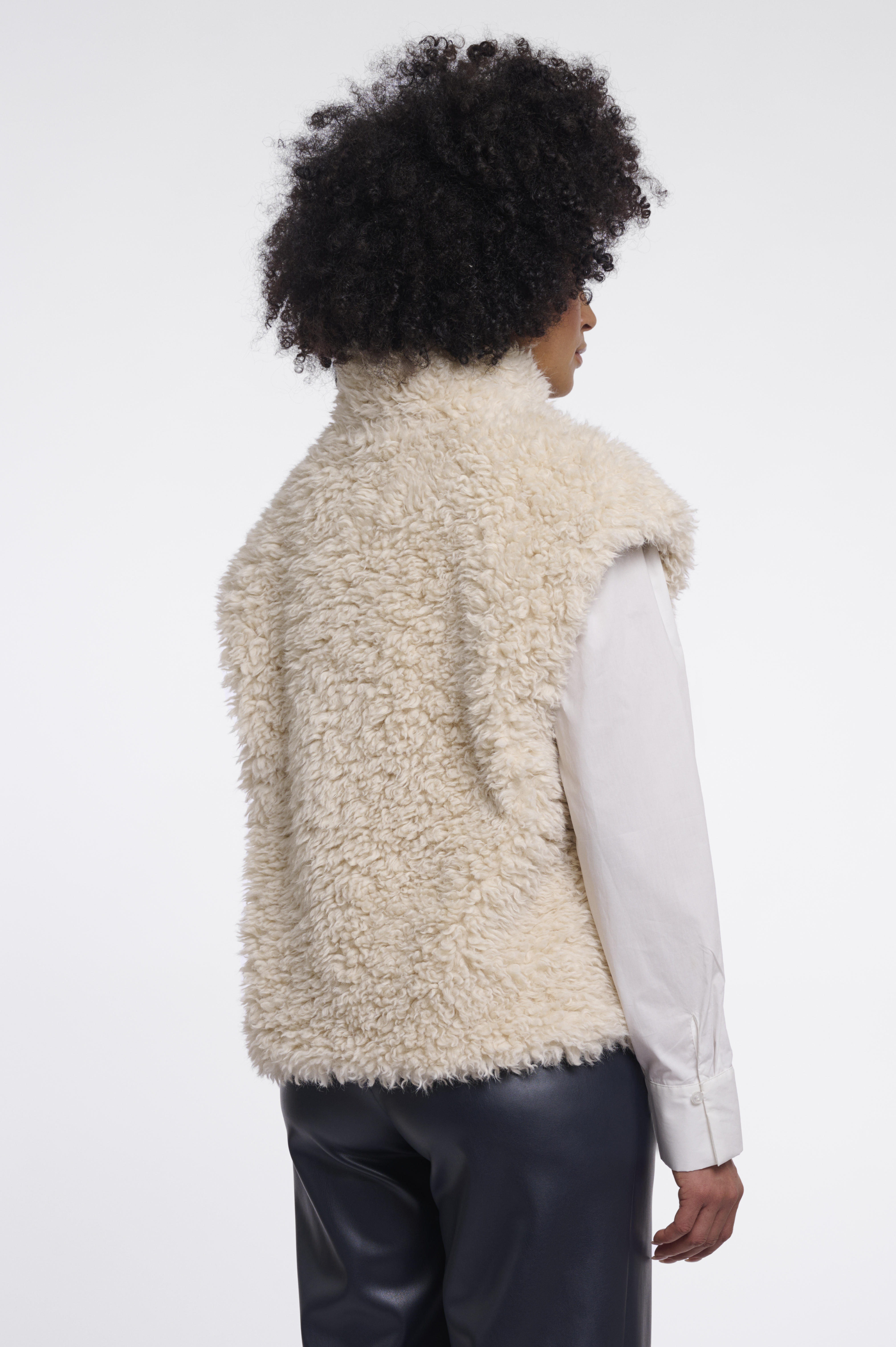 RINO & PELLE Weste "FREYA Waistcoat with closure Birch" – Kunstfell – Fellweste –  Creme 