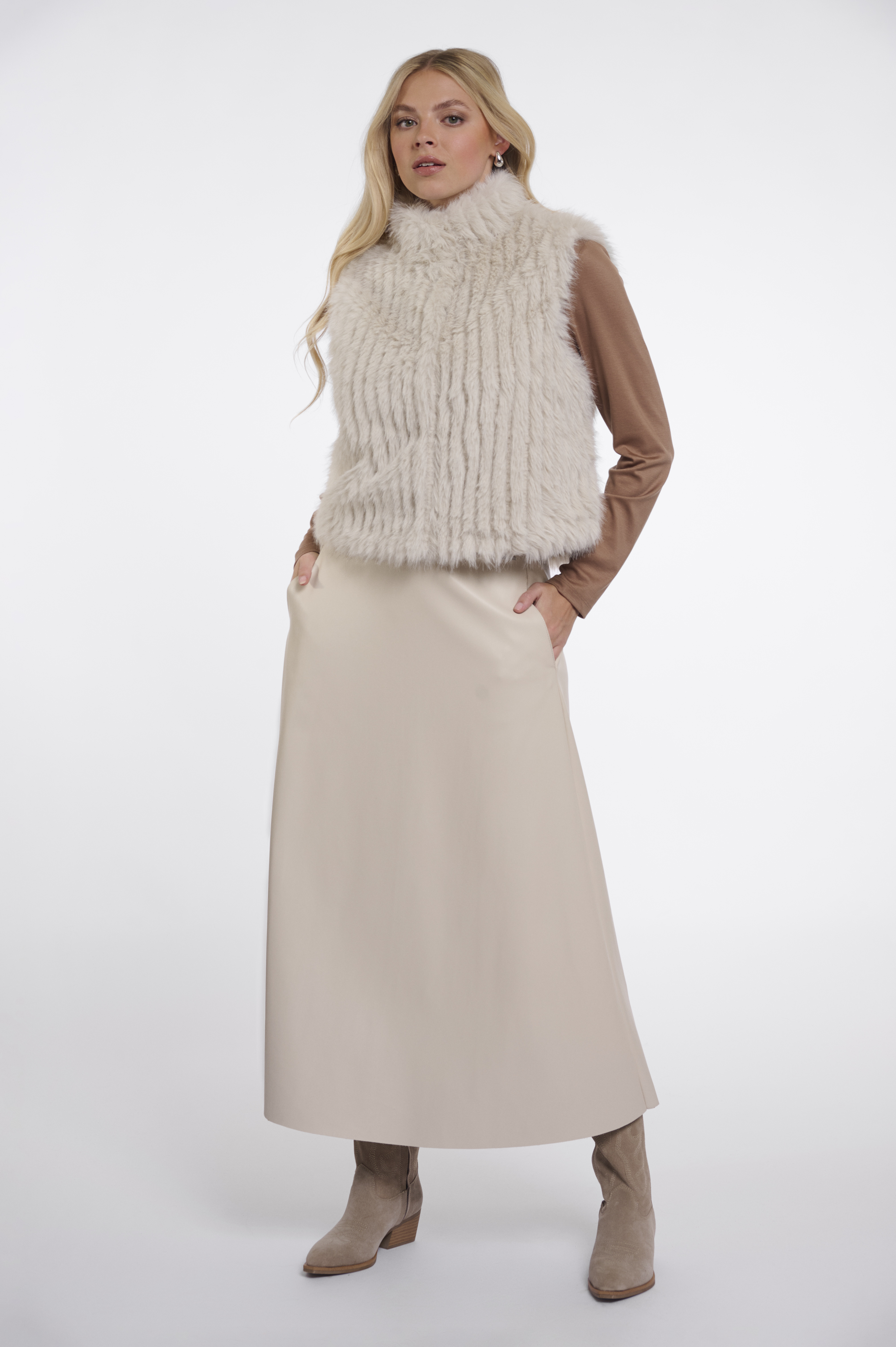 RINO & PELLE Weste "DAVA Waistcoat with closure Birch" – Kunstfell – Damenjacke – Fellweste  Creme