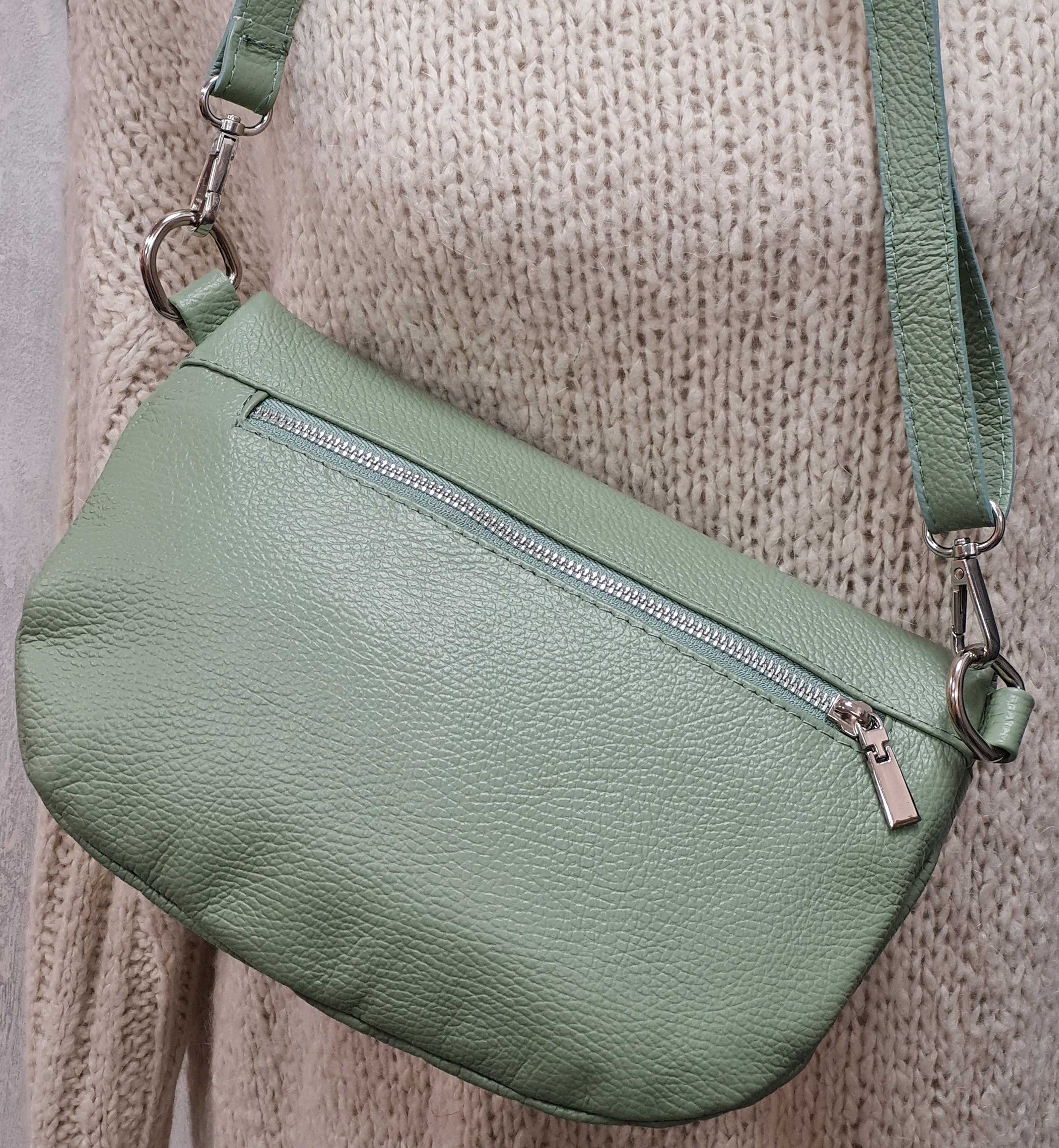 Bauchtasche "Mint" – Crossover – Ledertasche 