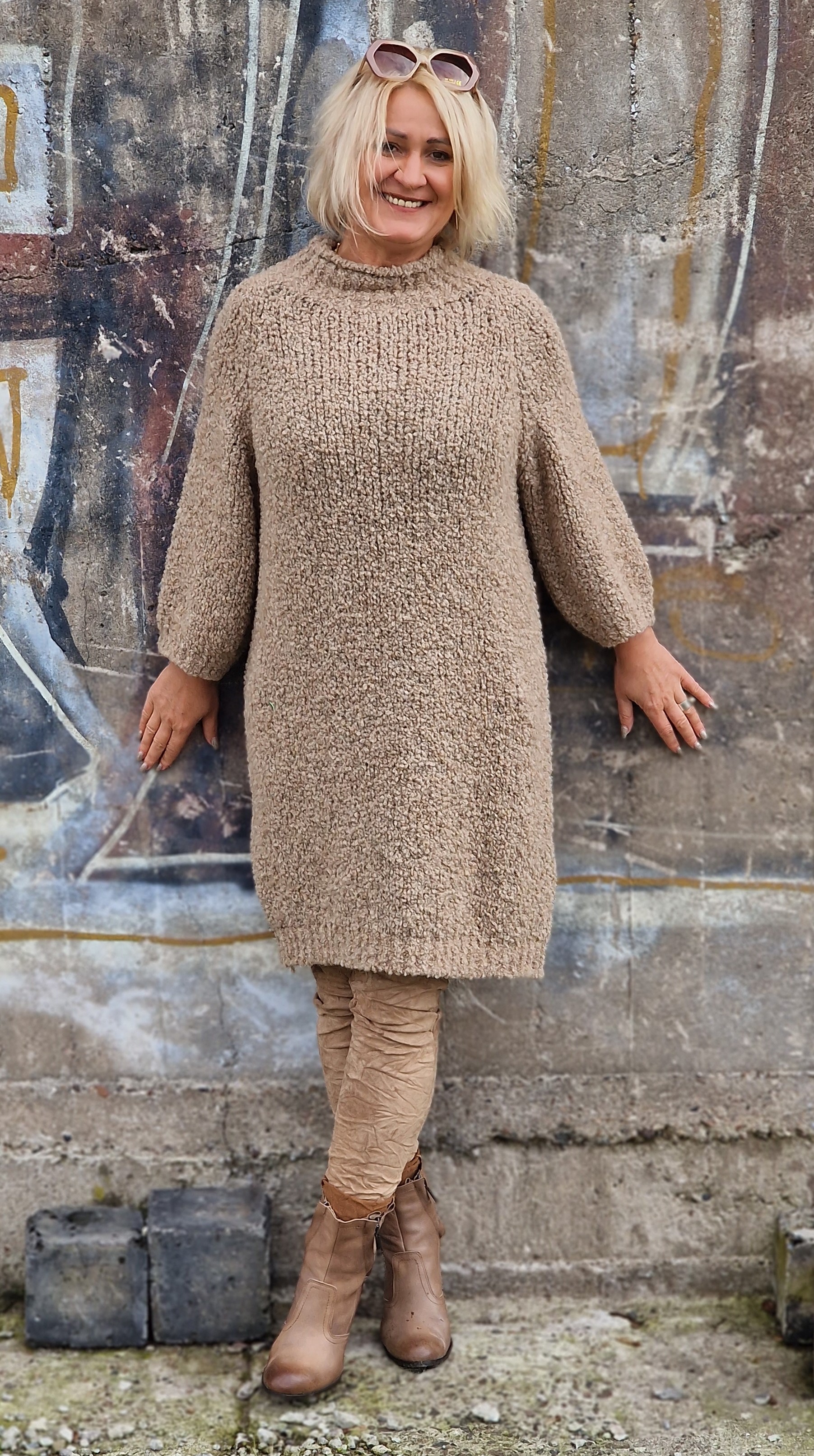 Boucle Strickkleid mit Turtleneck-Kragen – Long Pulli – Lange Pullover – "Ana"