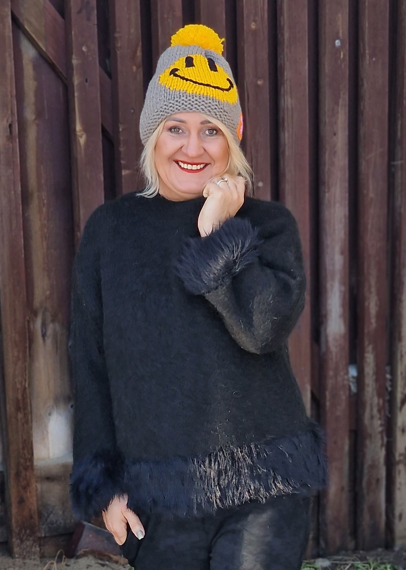 SMILEY-Mütze mit Bommel "Magic Pearl Sylt" – handgearbeitete Winter-Beanie/Hauben – Einzelstücke, limitiert