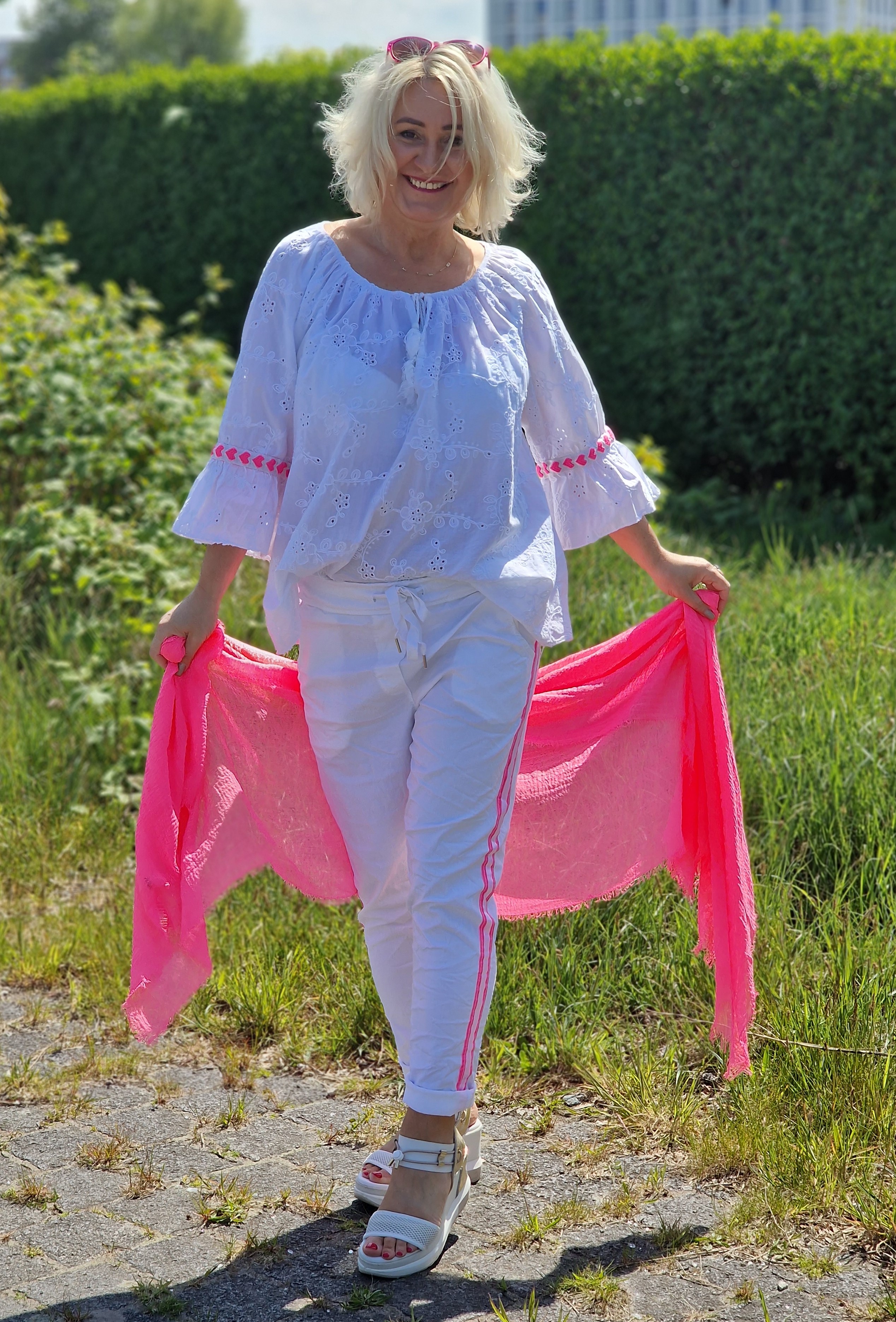 Hose mit Neonpink Streife an der Seite – Jogg Pants – Schlupfhose 