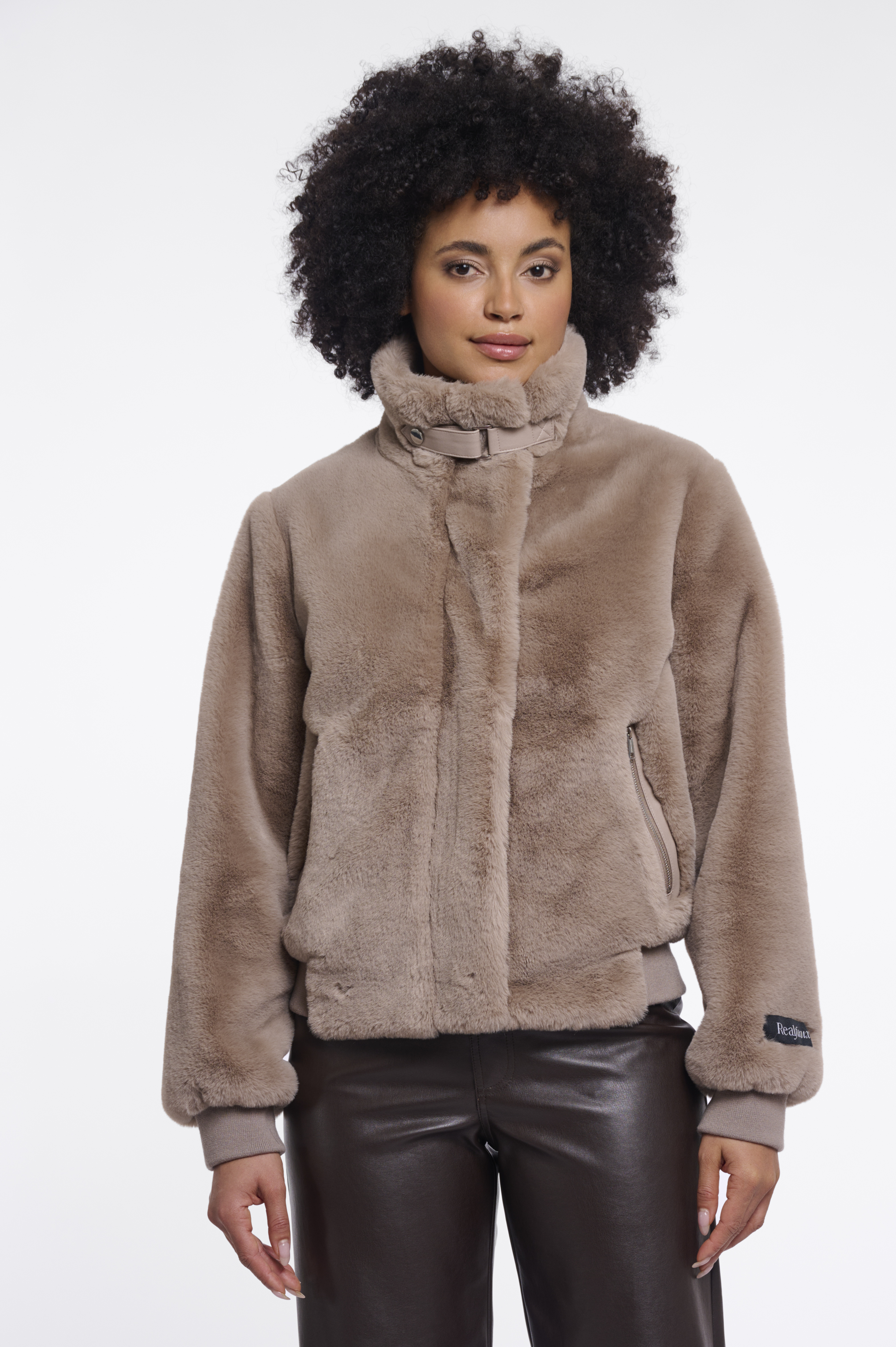 RINO & PELLE "AMBRA Mocha latte Short faux Jacket" – Kunstfell – Damenjacke – Wintermantel – Winterjacke Taupe